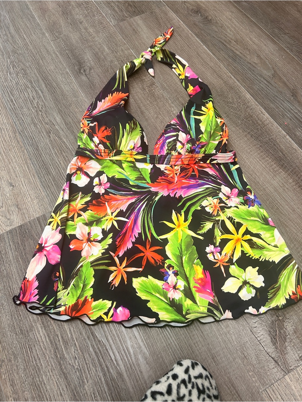 VENUS womens size 10 Black Tropical Floral Halter Swim top